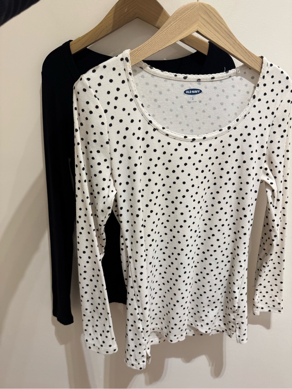 Set of 2 Black & White Polka Dot Long Sleeve Scoop Neck Top & black tee